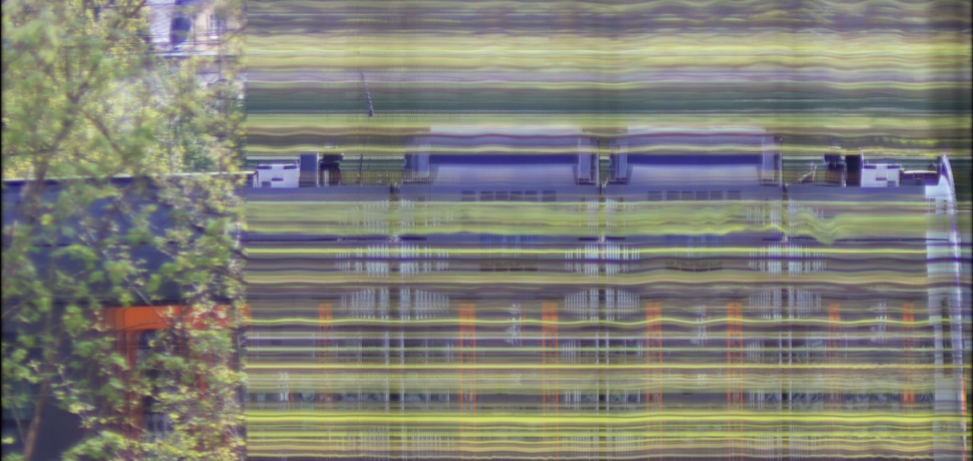 There should be a train photo here :'(