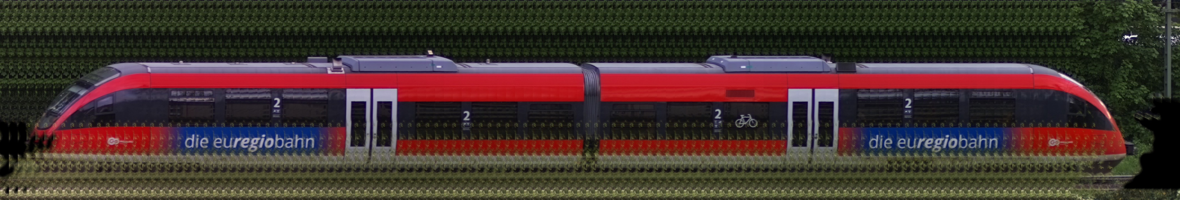 There should be a train photo here :'(