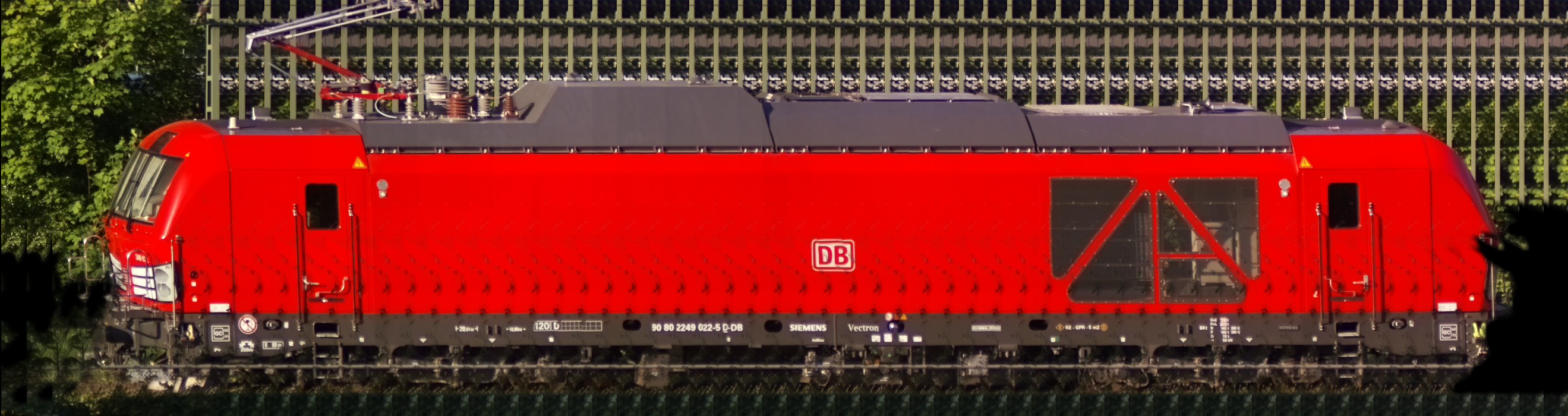 There should be a train photo here :'(