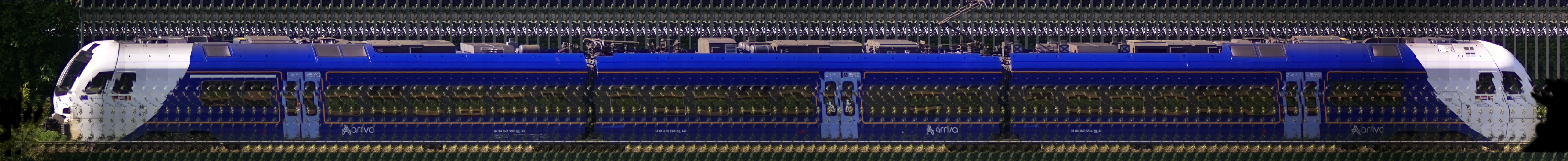 There should be a train photo here :'(
