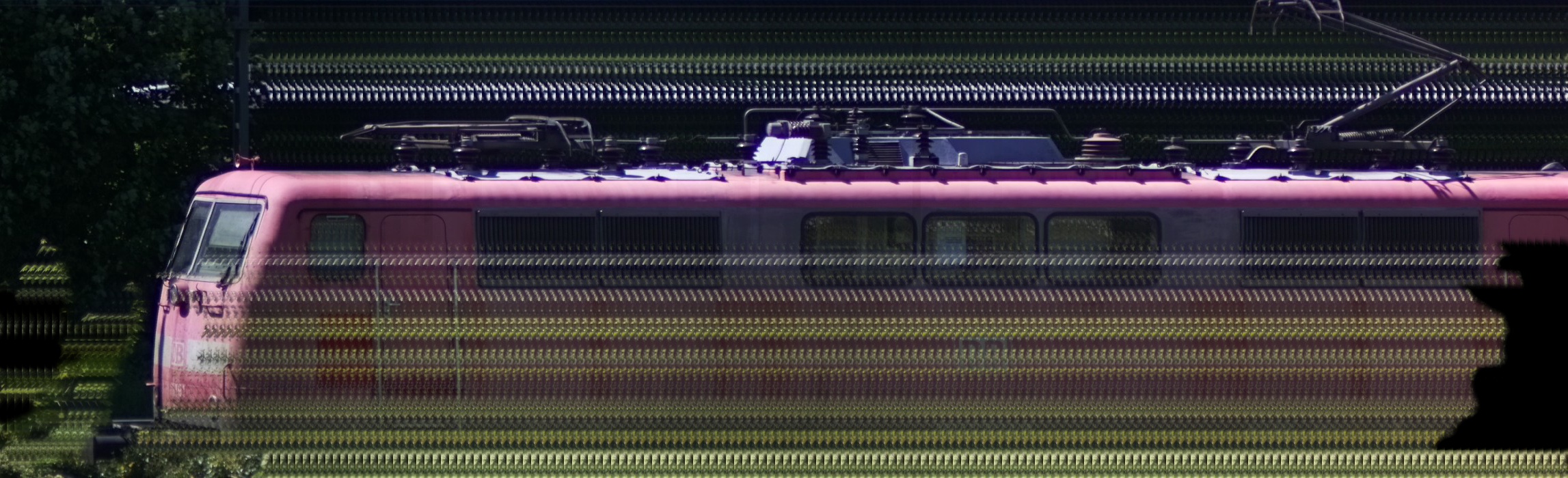 There should be a train photo here :'(