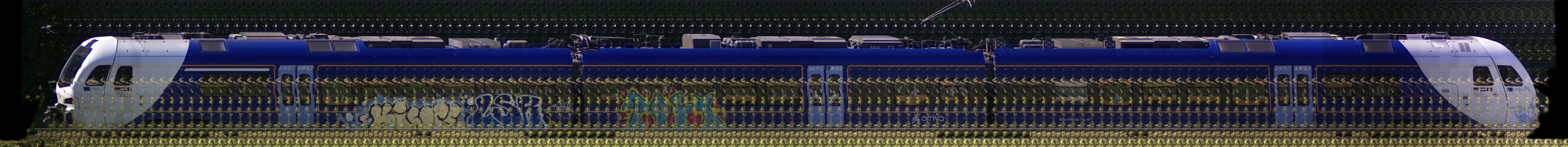 There should be a train photo here :'(