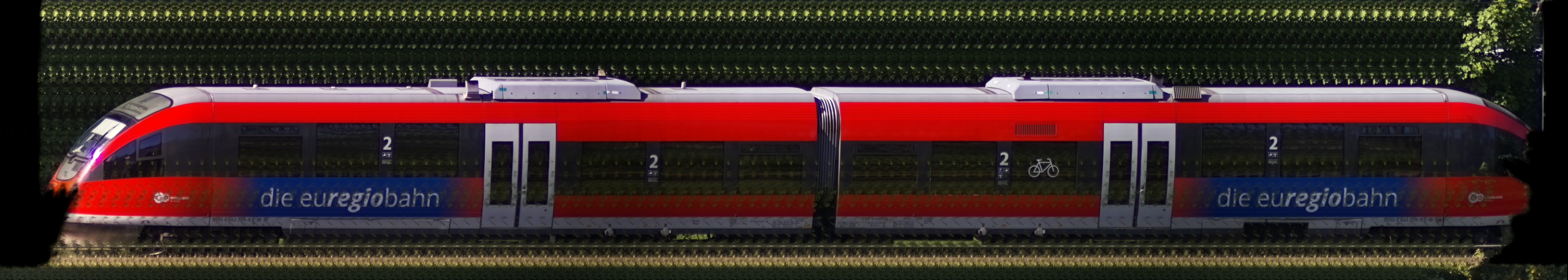 There should be a train photo here :'(