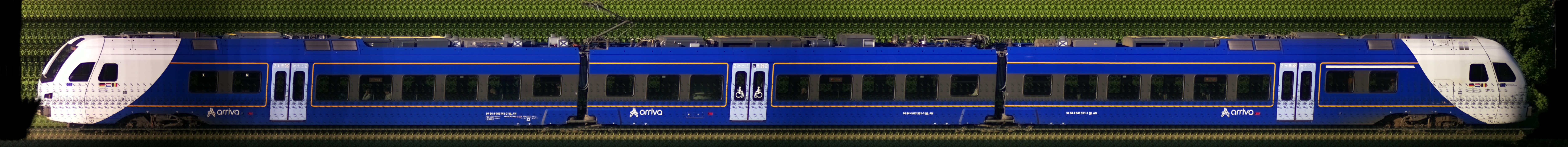 There should be a train photo here :'(