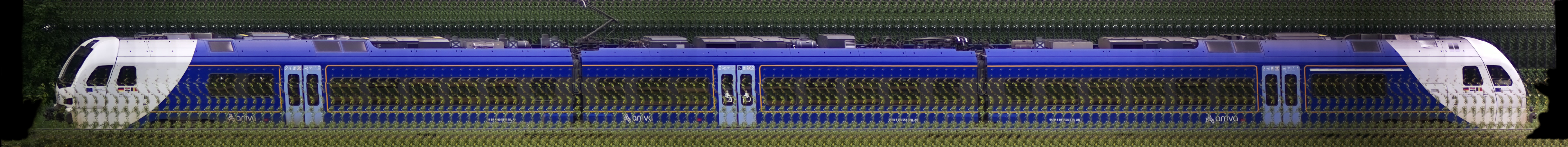 There should be a train photo here :'(