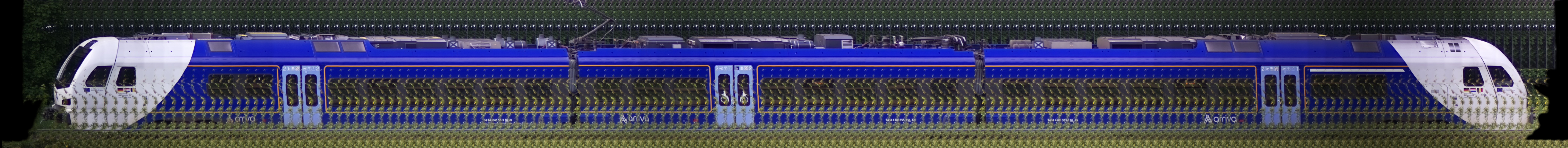 There should be a train photo here :'(