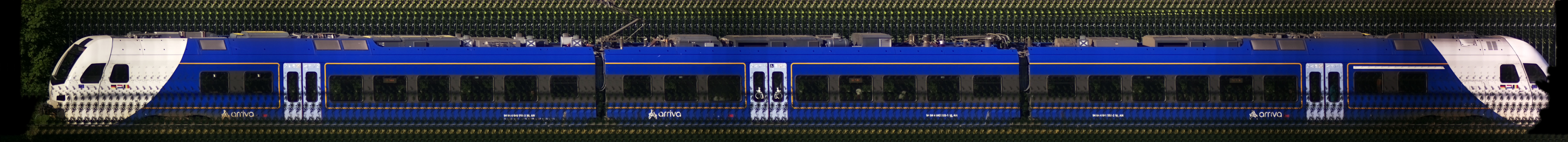There should be a train photo here :'(