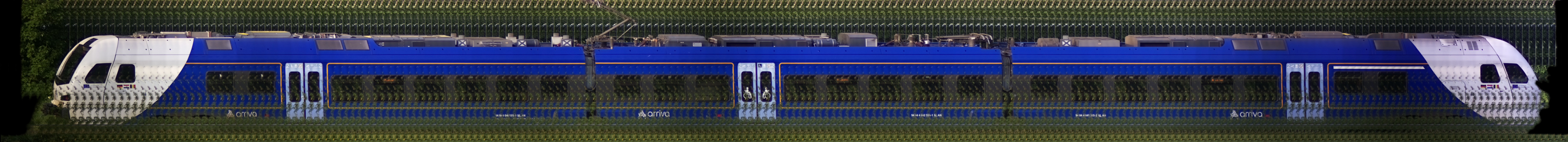 There should be a train photo here :'(