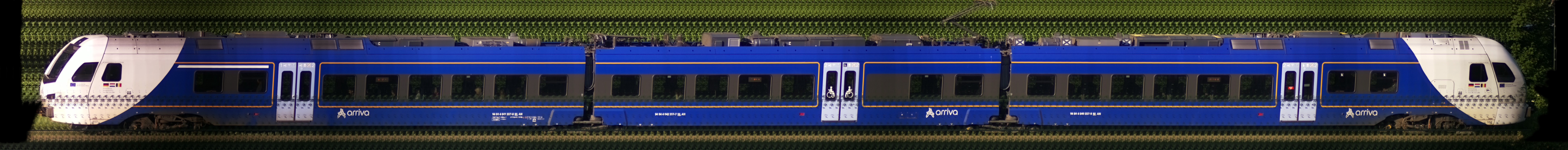 There should be a train photo here :'(