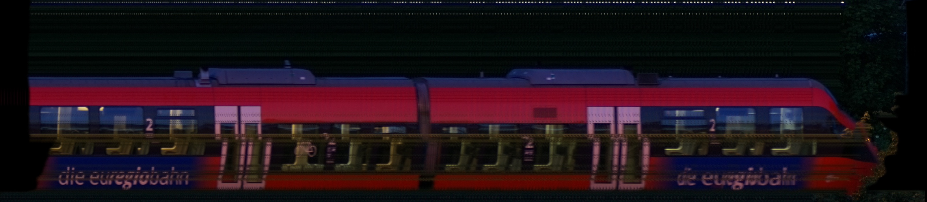 There should be a train photo here :'(