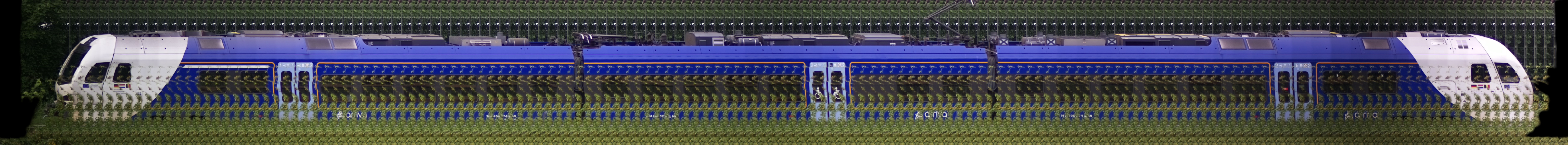 There should be a train photo here :'(