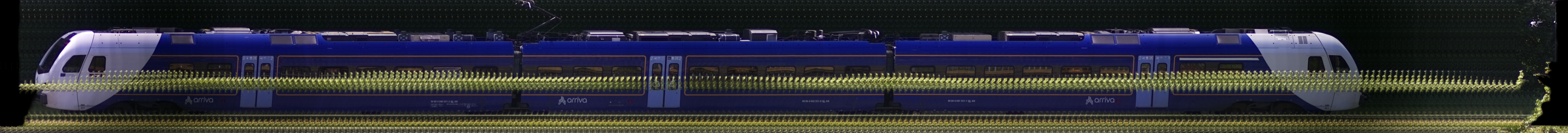 There should be a train photo here :'(