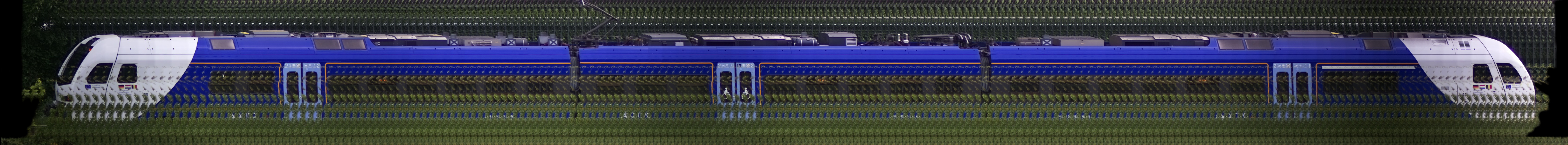 There should be a train photo here :'(
