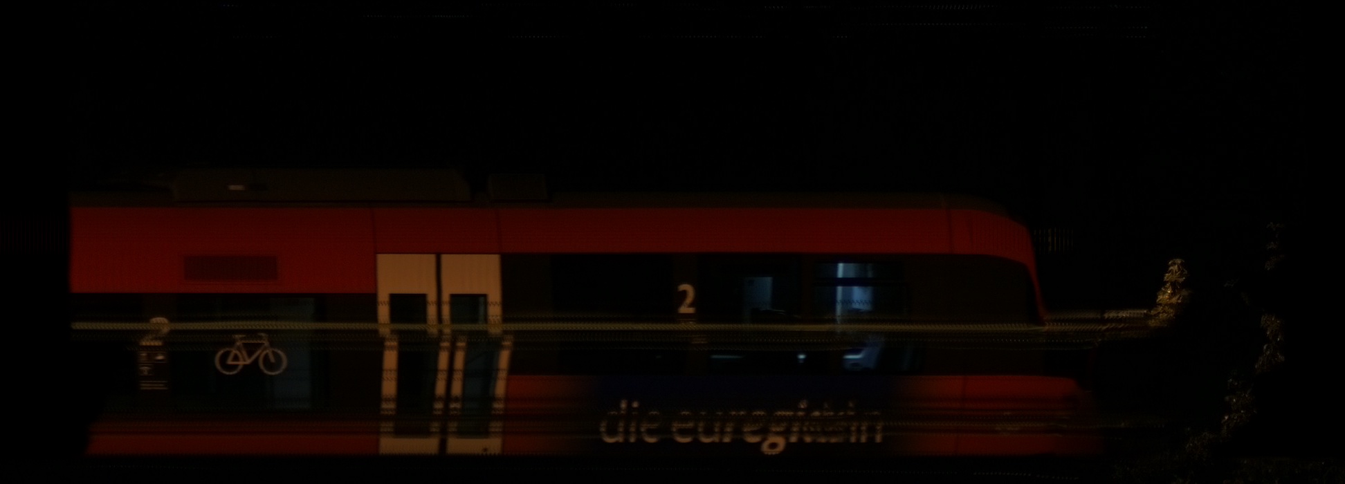 There should be a train photo here :'(