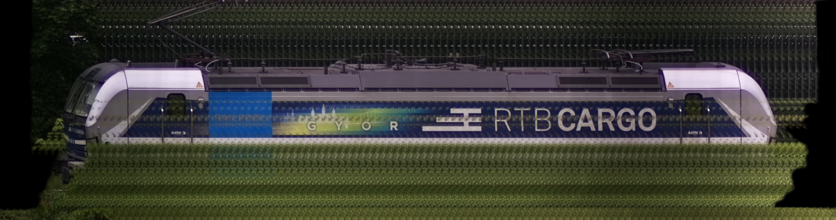 There should be a train photo here :'(