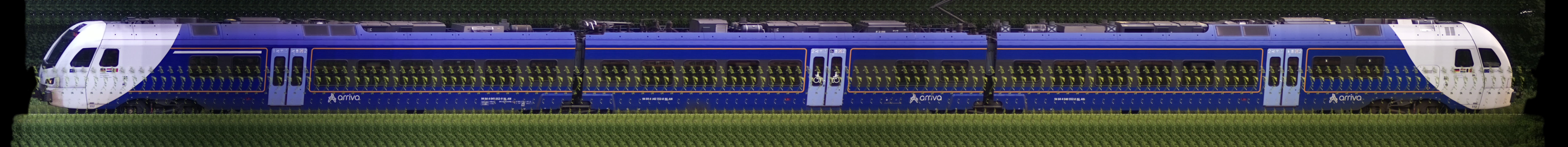 There should be a train photo here :'(