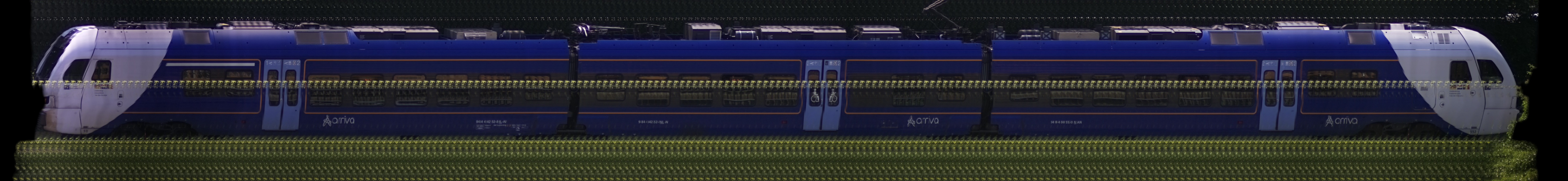 There should be a train photo here :'(