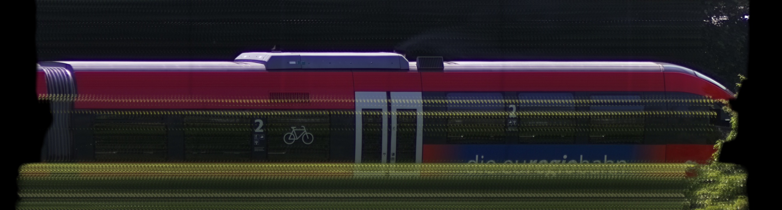 There should be a train photo here :'(