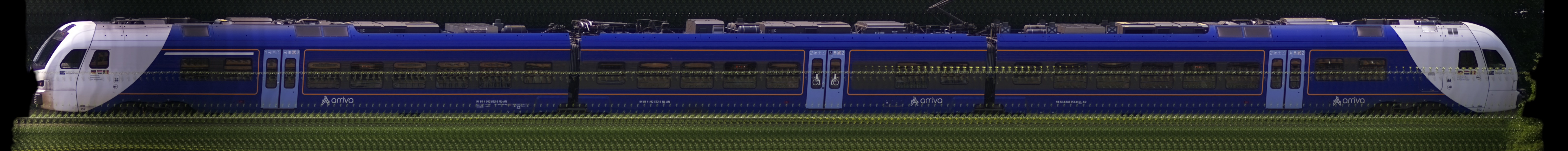 There should be a train photo here :'(