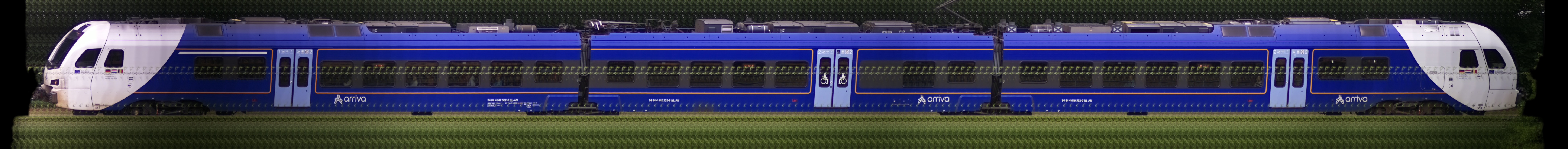 There should be a train photo here :'(