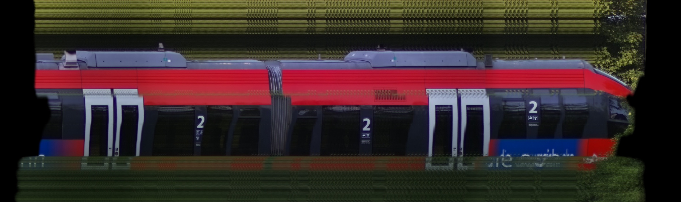 There should be a train photo here :'(