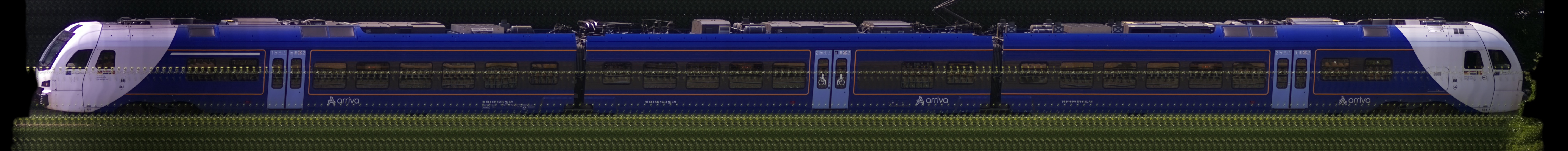 There should be a train photo here :'(