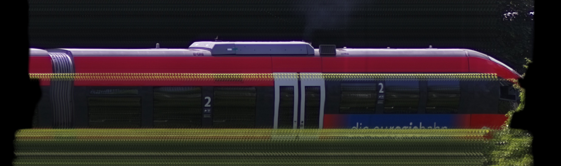 There should be a train photo here :'(