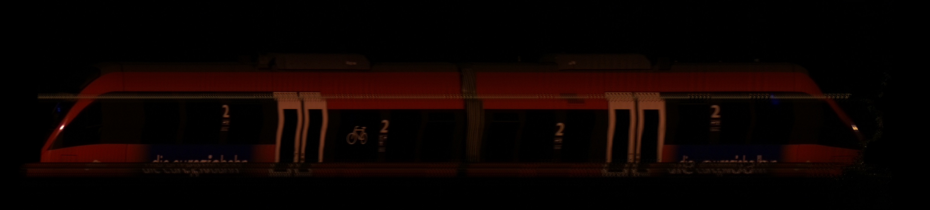 There should be a train photo here :'(