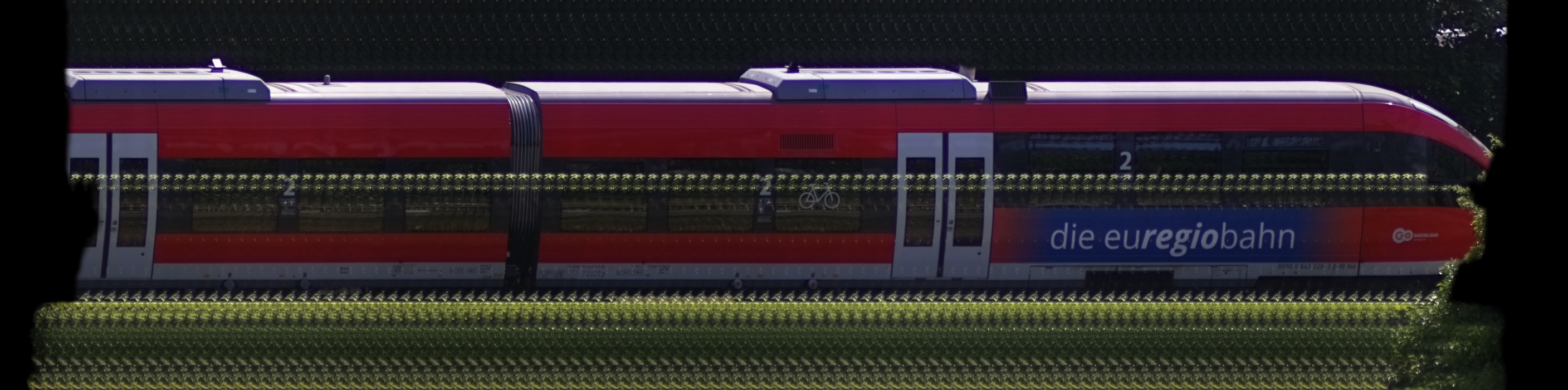 There should be a train photo here :'(