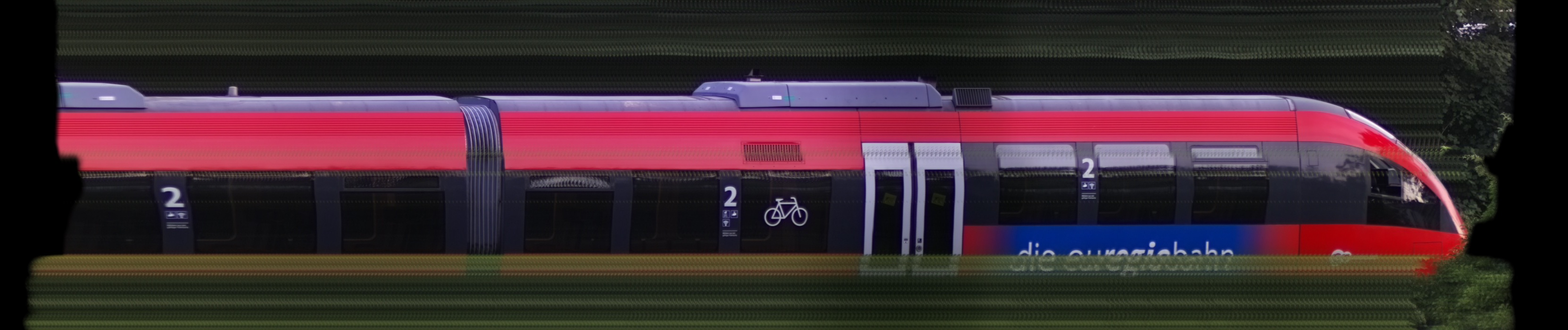 There should be a train photo here :'(