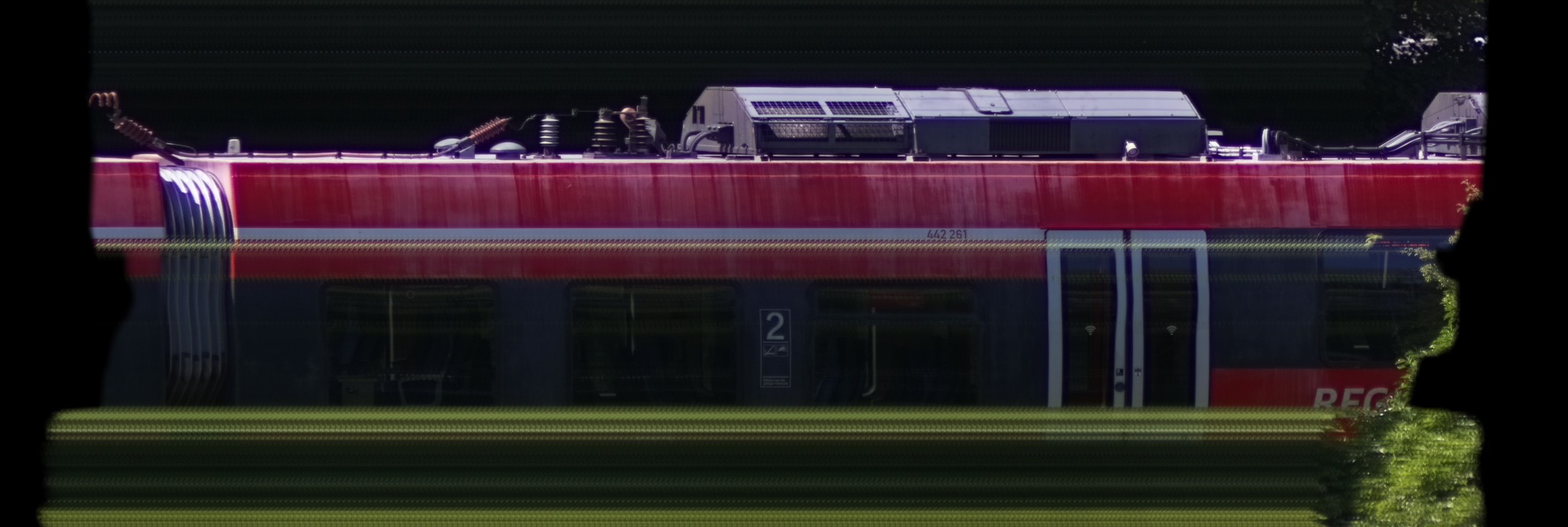 There should be a train photo here :'(