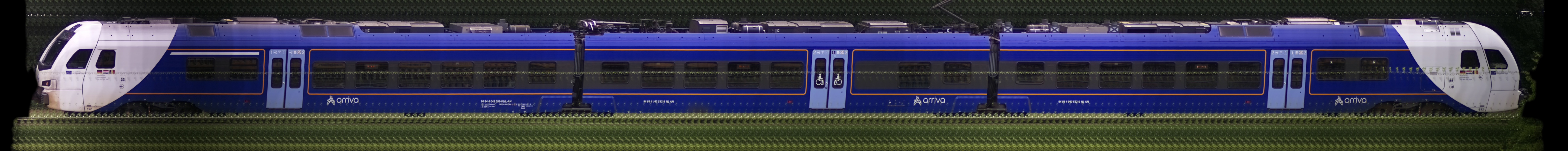 There should be a train photo here :'(
