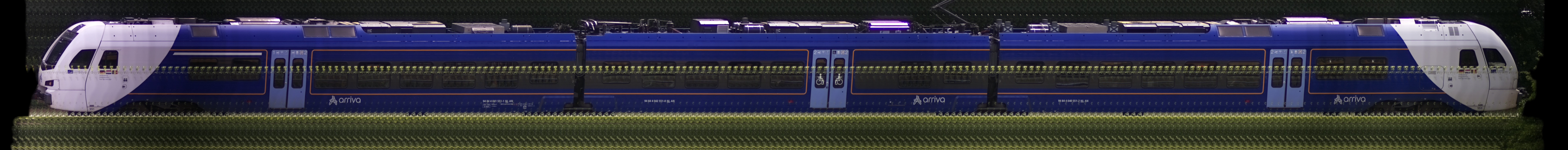 There should be a train photo here :'(