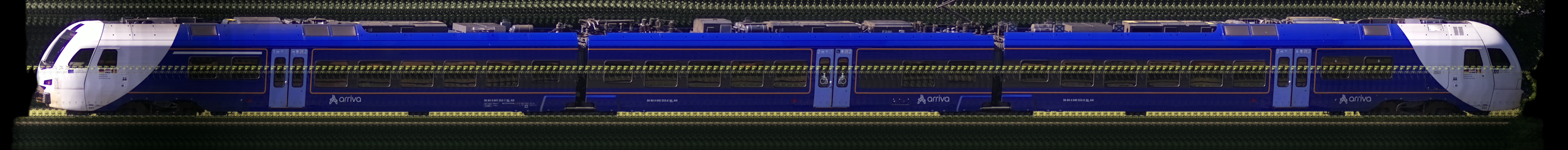 There should be a train photo here :'(