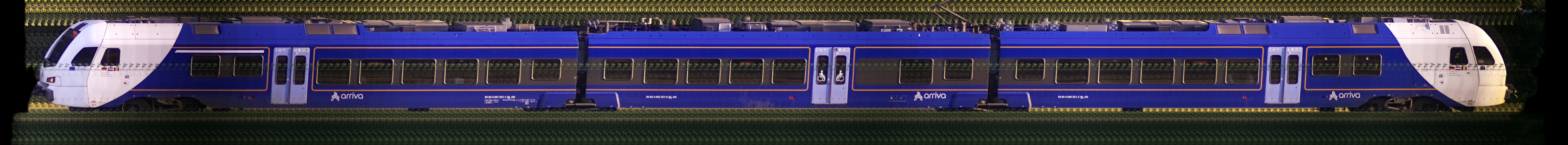 There should be a train photo here :'(