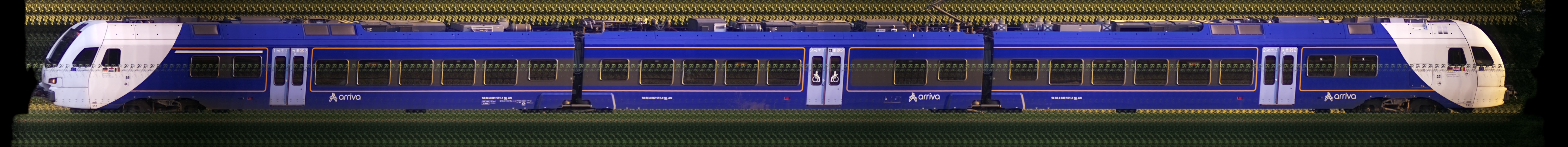 There should be a train photo here :'(