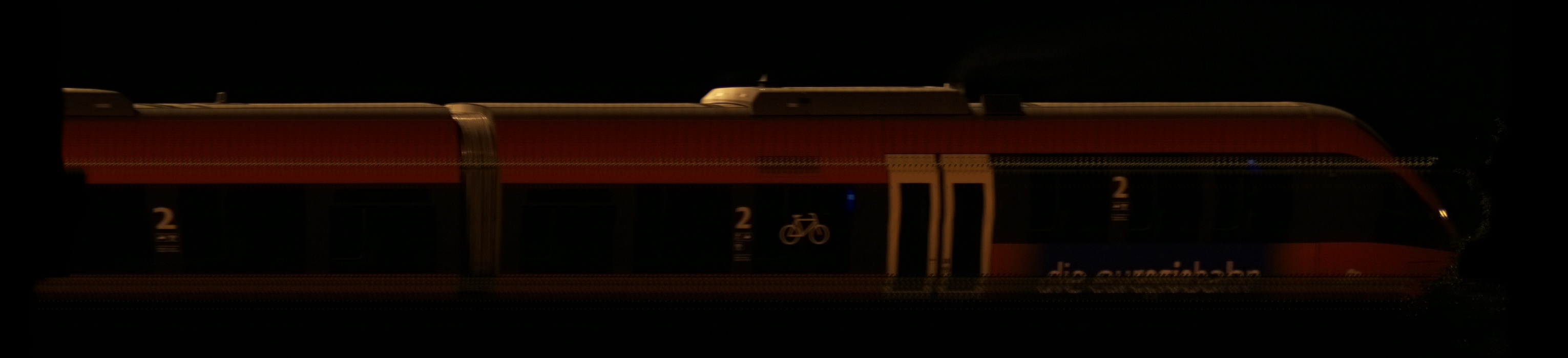 There should be a train photo here :'(