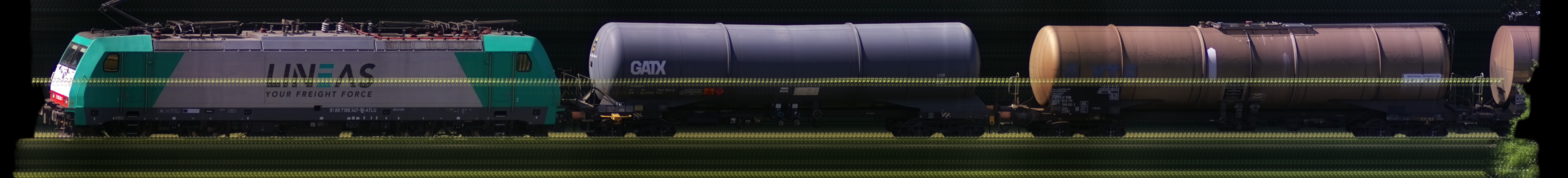 There should be a train photo here :'(