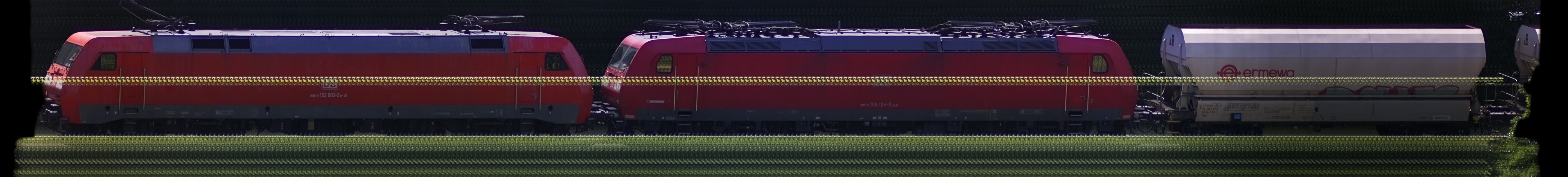 There should be a train photo here :'(