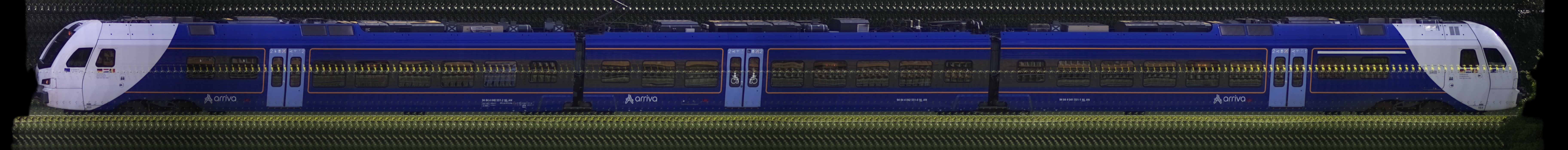 There should be a train photo here :'(