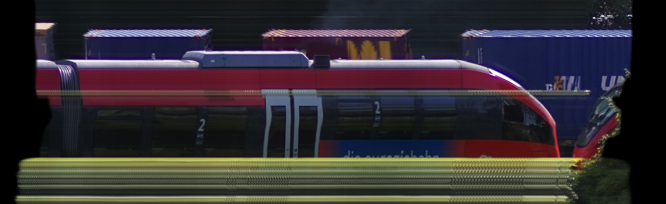 There should be a train photo here :'(