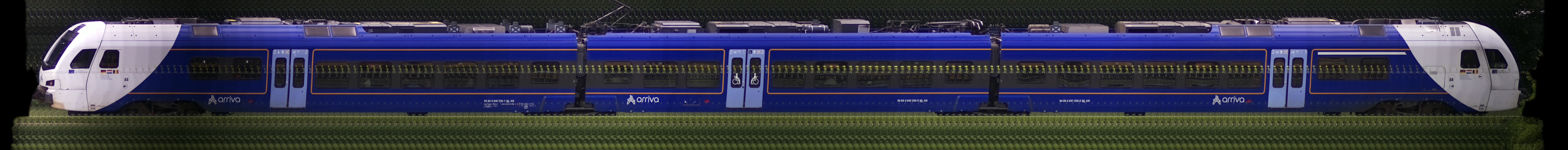 There should be a train photo here :'(