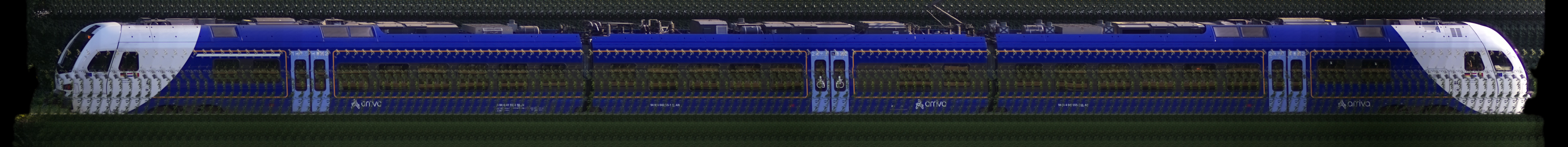 There should be a train photo here :'(
