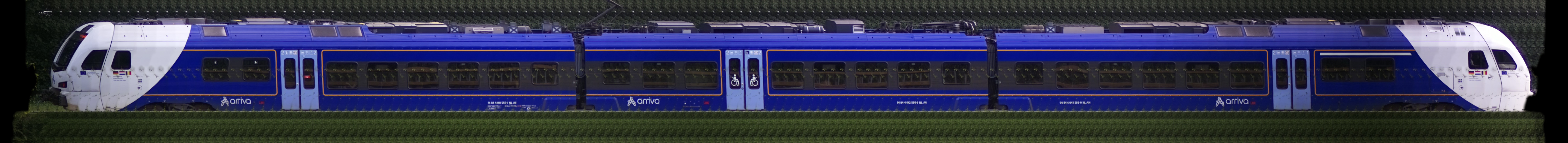 There should be a train photo here :'(