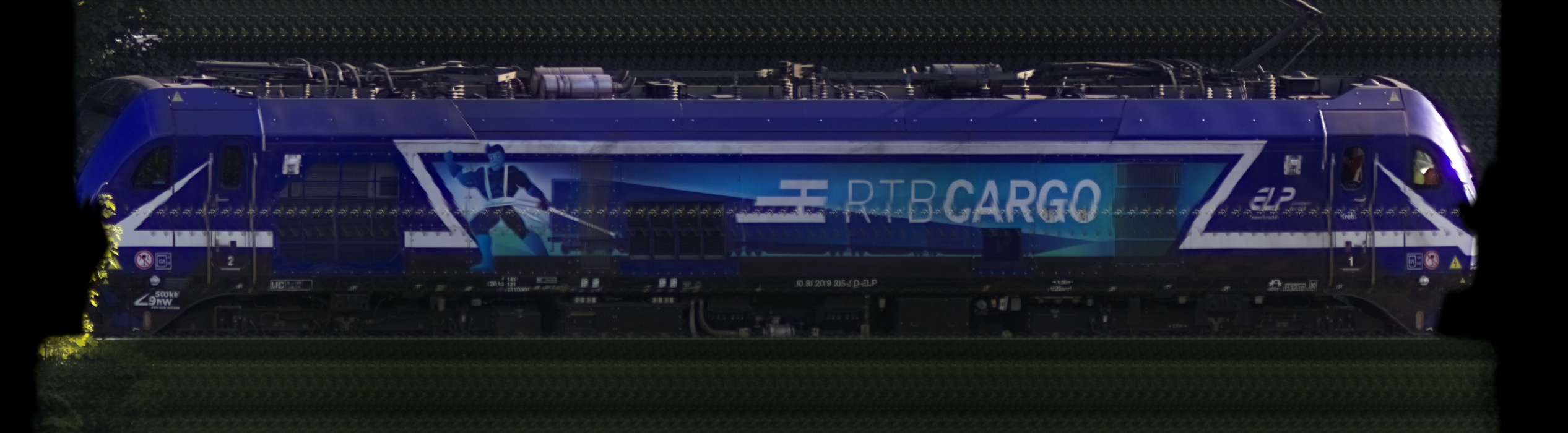 There should be a train photo here :'(