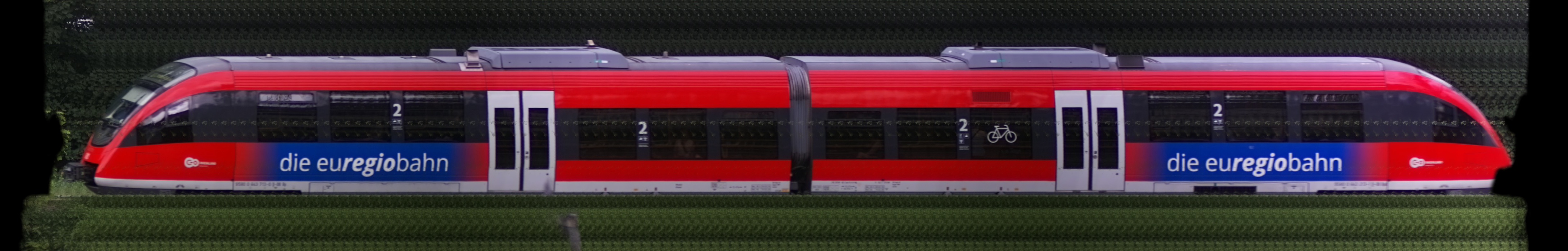 There should be a train photo here :'(