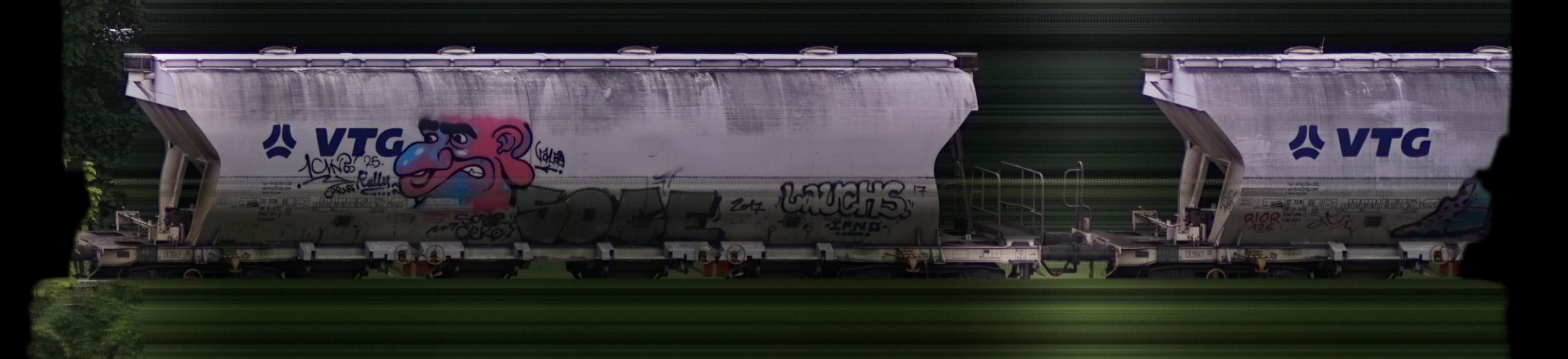 There should be a train photo here :'(