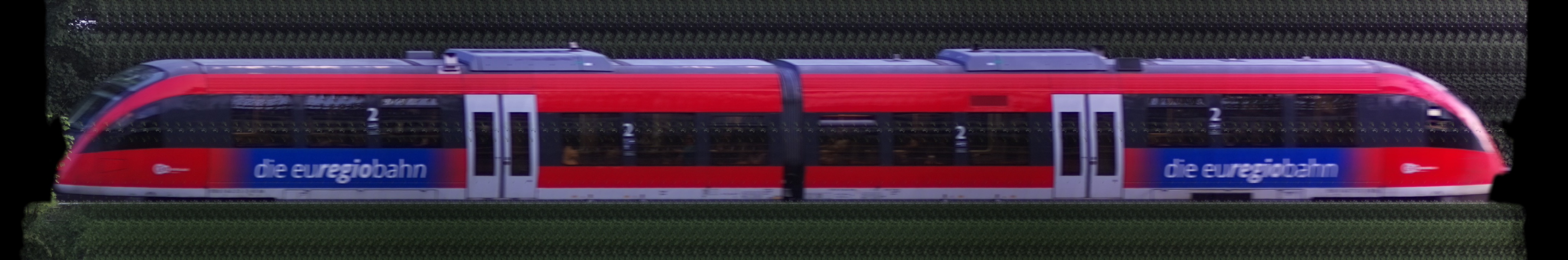 There should be a train photo here :'(