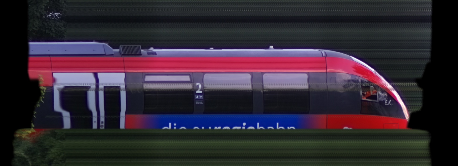 There should be a train photo here :'(