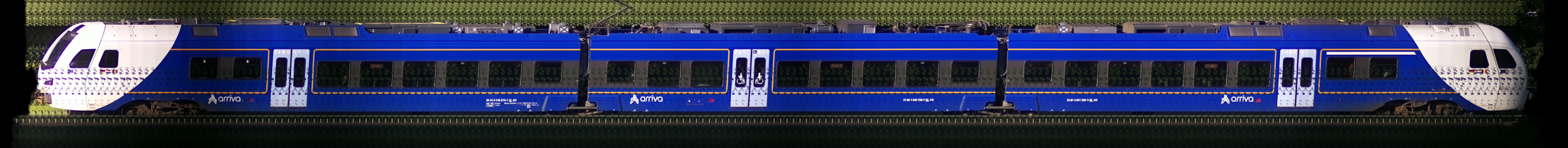 There should be a train photo here :'(
